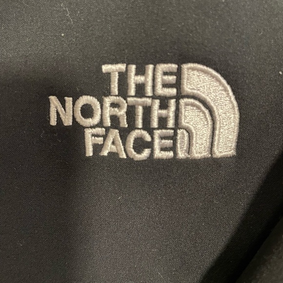 Women’s The North Face Jacket - Picture 5 of 6